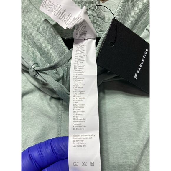 Fabletics The Cloud Jersey Short Mens Medium, Sage Green Heather, NWT - Picture 6 of 11